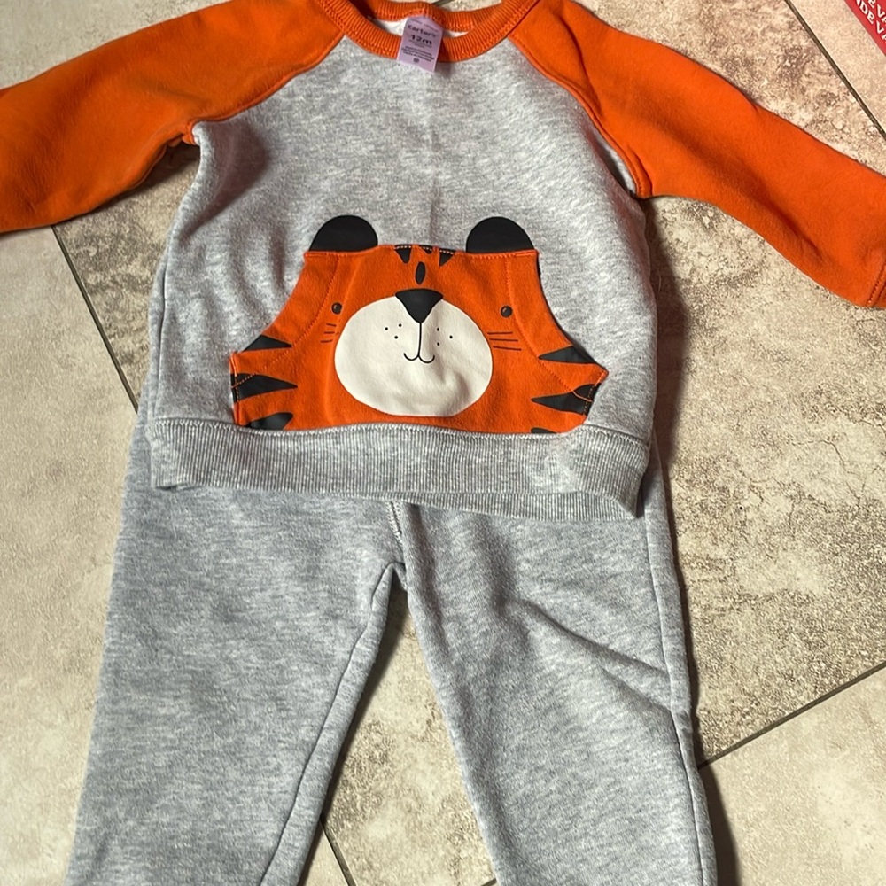 (3 for $35 item) Tiger jogging suit